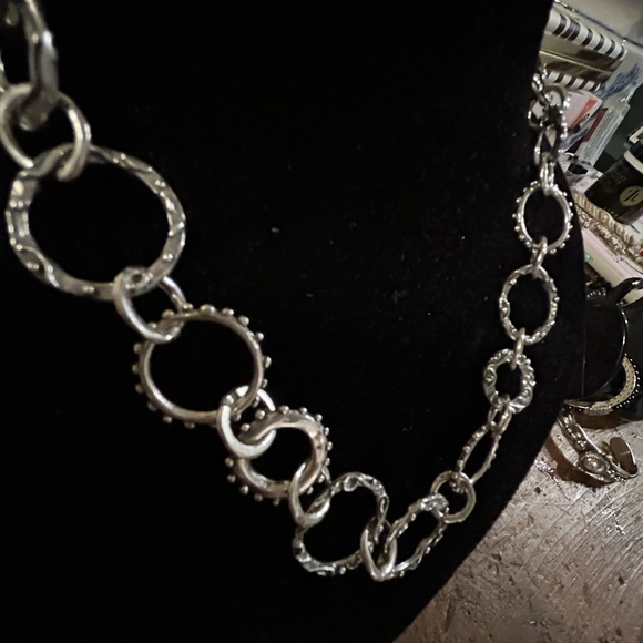 Striking 925 Sterling Silver Stamped Designer Looped Necklace. Very unique! - Picture 2 of 16